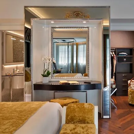 Отель Tritone Luxury Thermae & 5*