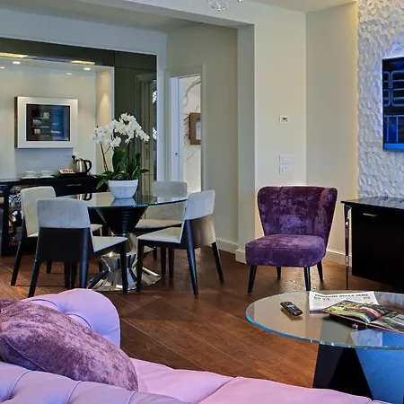 Отель Tritone Luxury Thermae &