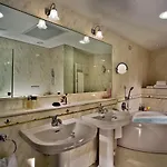 Tritone Luxury Thermae & 호텔