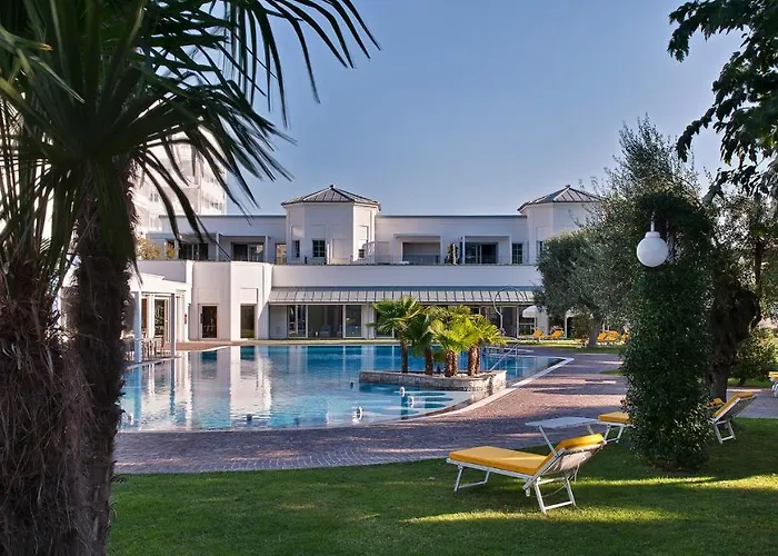 Tritone Luxury Thermae & Hotel