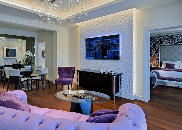 Tritone Luxury Thermae & Hotel